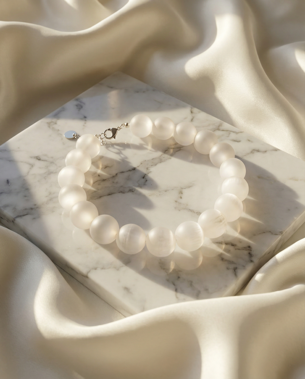 Collana White Satin